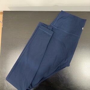 lululemon wunder under leggings - navy blue - size 6 - 28inch inseam - luxtreme